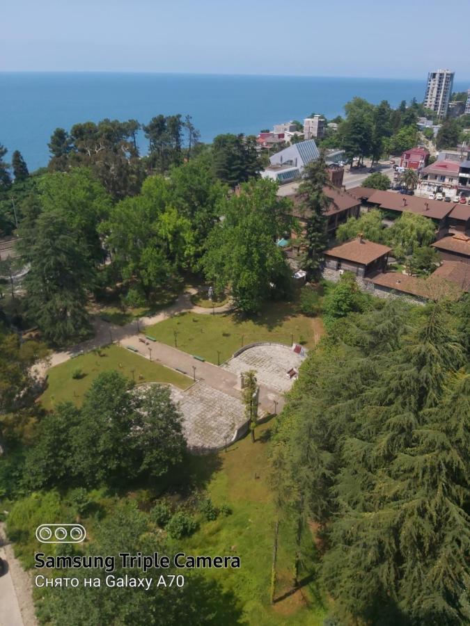 Аппартаменты С Двумя Балконами На Море И Горы Makhinjauri Dış mekan fotoğraf